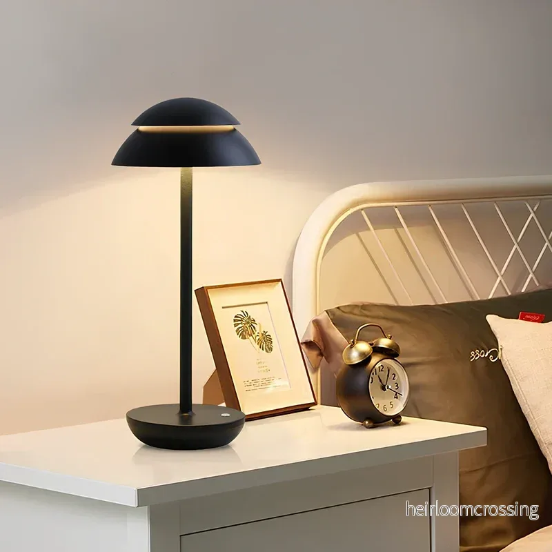 PrestigeGlow – Bordslampa