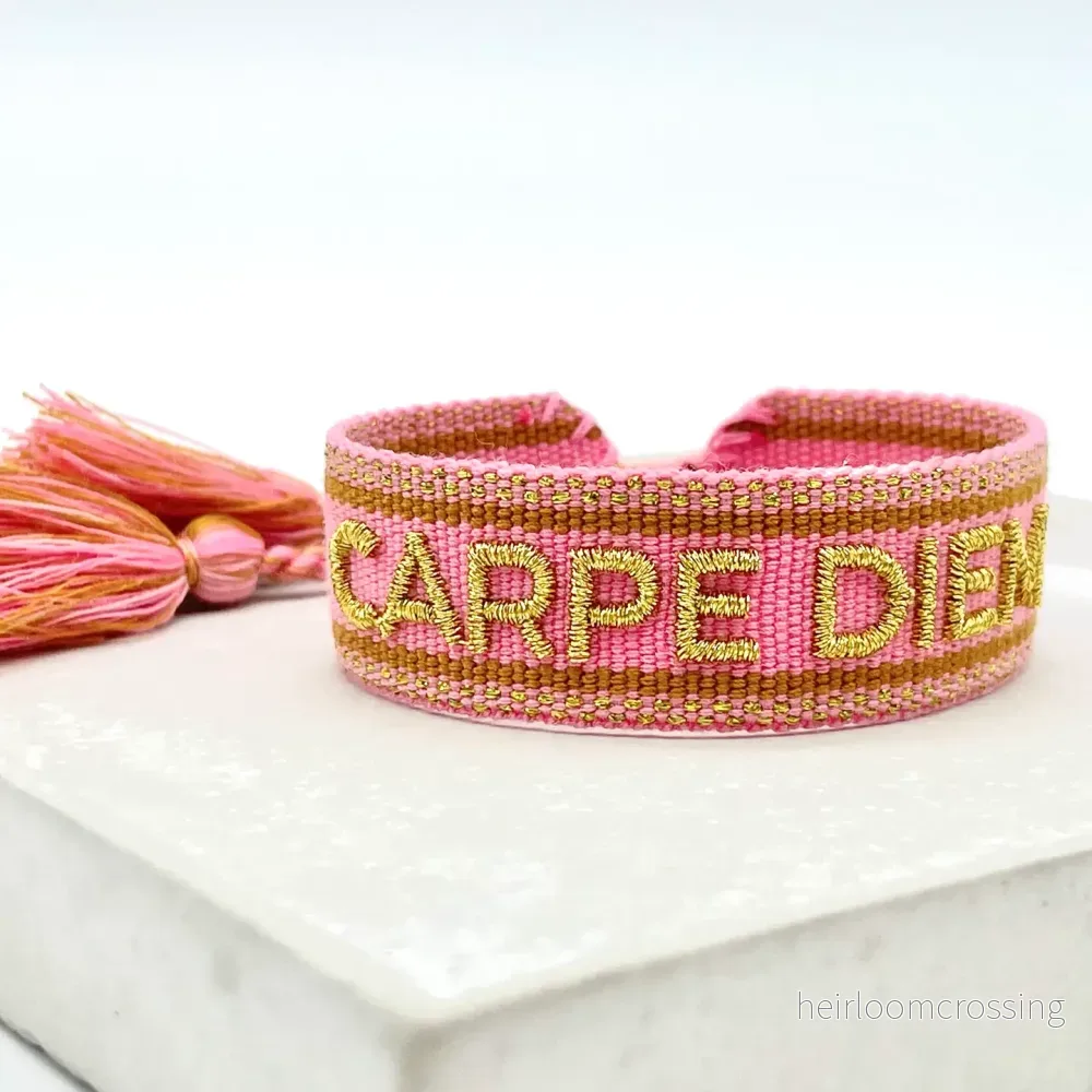 Tygarmband ”Carpe Diem” Tygarmband ”Carpe Diem”