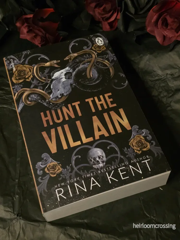 Hunt the Villain (Villain #2), by Rena Kent (softback, english edition)