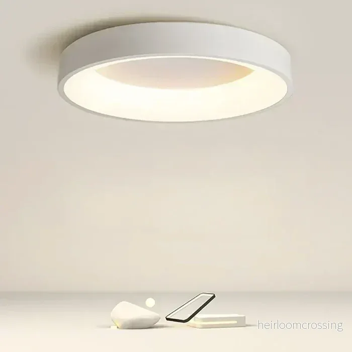 Rund LED-taklampa – Skandinavisk stil, hållbar och stämningsfull belysning för ditt hem