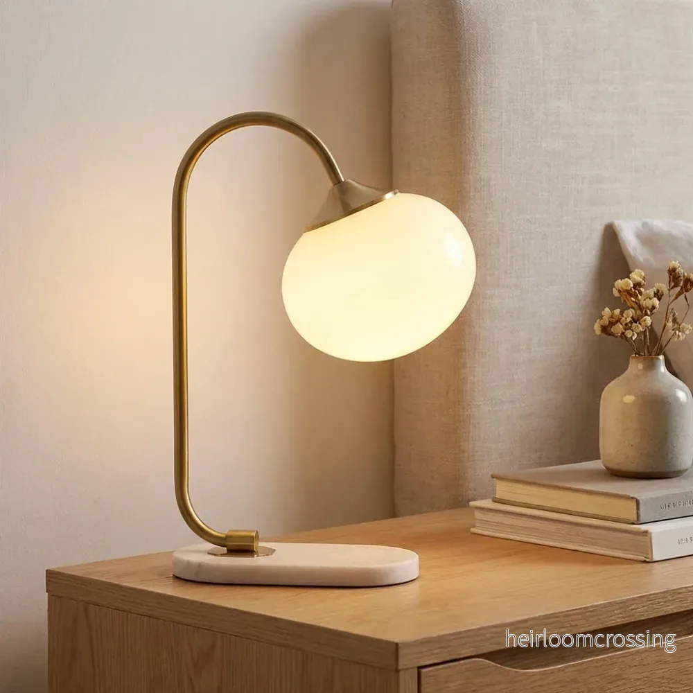 Modern, rund bordslampa - Melluma