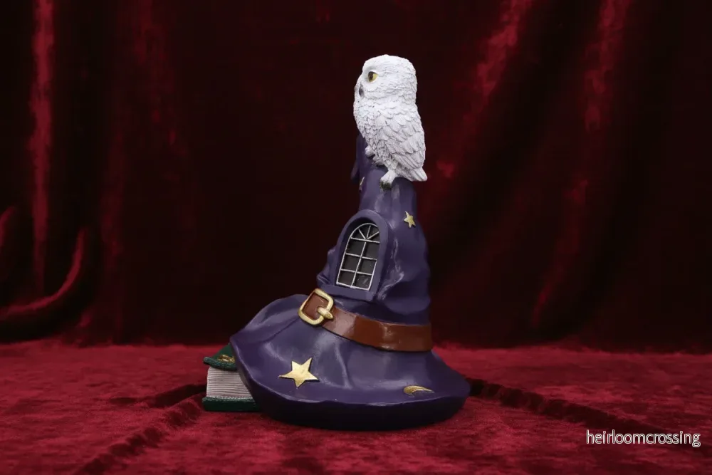 The Witching Perch - Witch Hat with LED-light Bookshelf Ornament - Bild 3