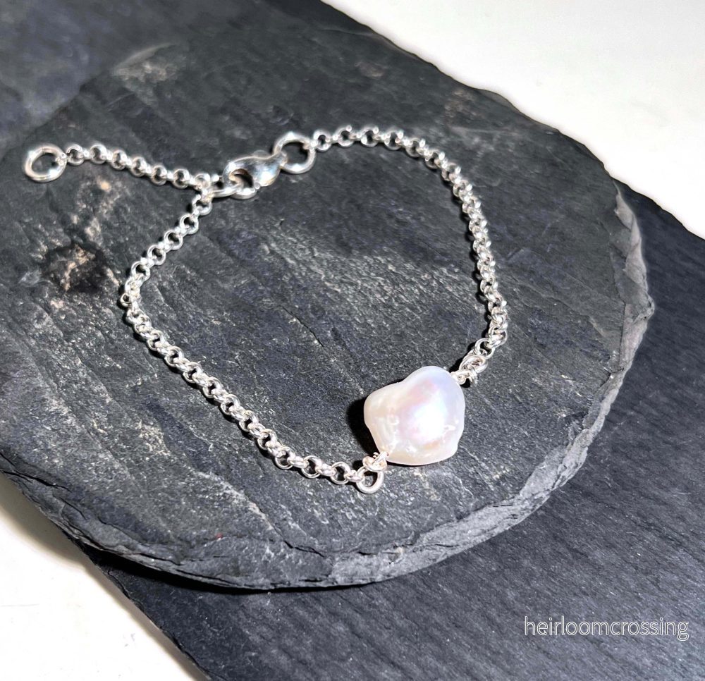 Silverarmband med stor pärla