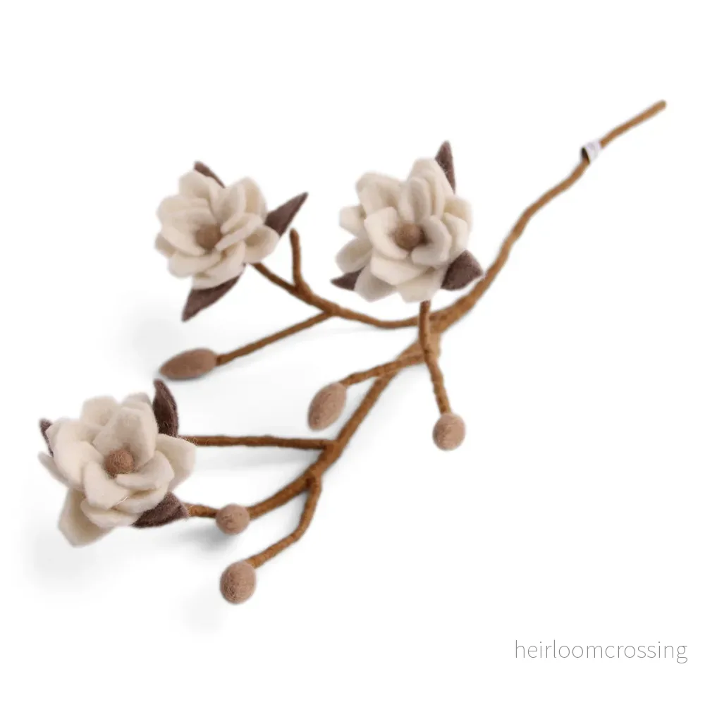 Tovad gren med blommor - Magnolia - Bild 2