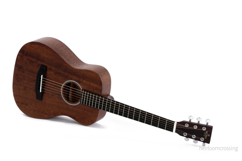 Mahognygitarr för Resa Mahognygitarr för Resa