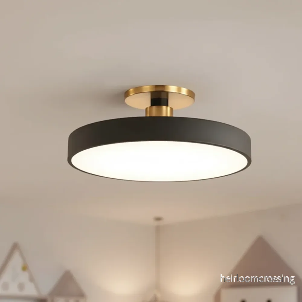 Halvinfälld LED-taklampa - Helligon