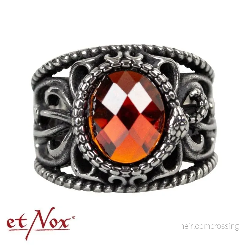 Red Snake, ring i rostfritt stål, från etNox Red Snake, ring i rostfritt stål, från etNox
