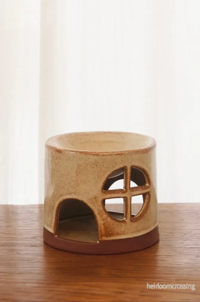 Aromalampa Hus i keramik – Hygge Aromalampa Hus i keramik – Hygge