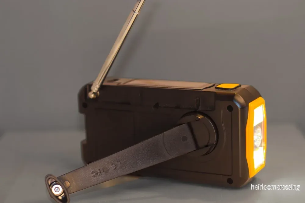 Nödradio FM med Powerbank 4000mAh - TESTVINNARE I AFTONBLADET PLUS TEST - Bild 2