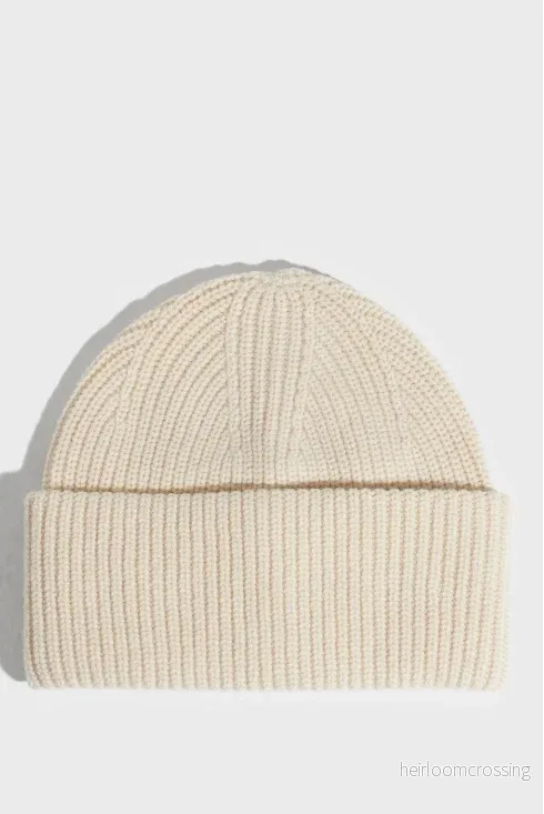 slfmary knit beanie
