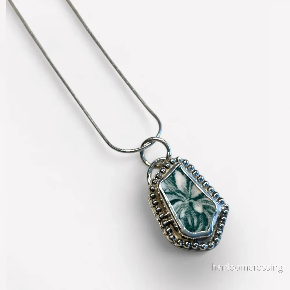 Silverhalsband med porslin Molly Silverhalsband med porslin Molly