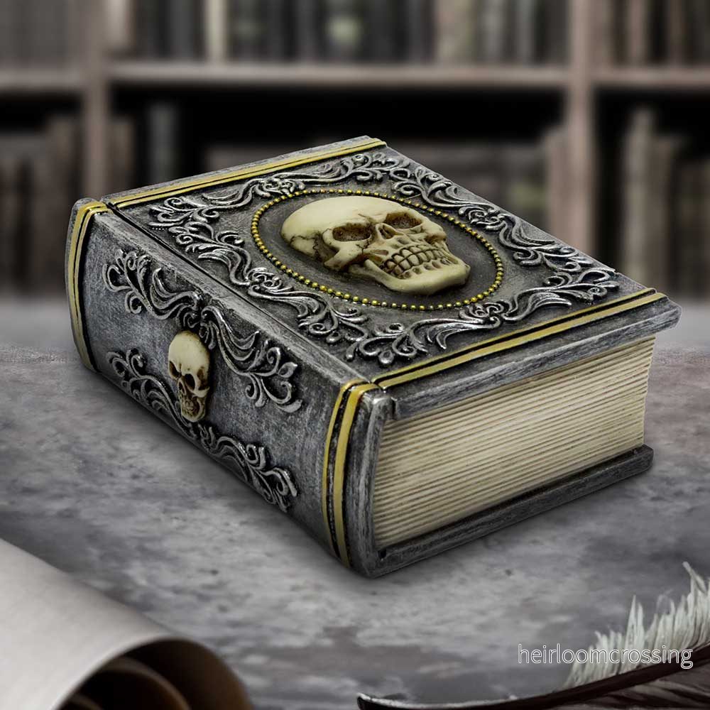 Grimoire Treasure Box - Handmålad bokformad låda
