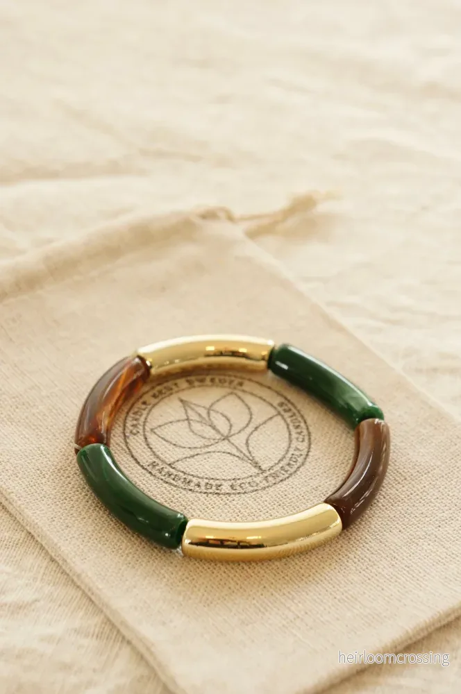 Comporta armband – gröna toner & gulddetaljer (Sea Grass & Coastal Gold)