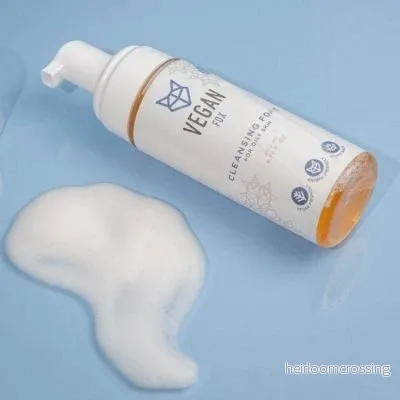 Rengöringsskum för fet och kombinerad hud, 200 ml - Bild 2