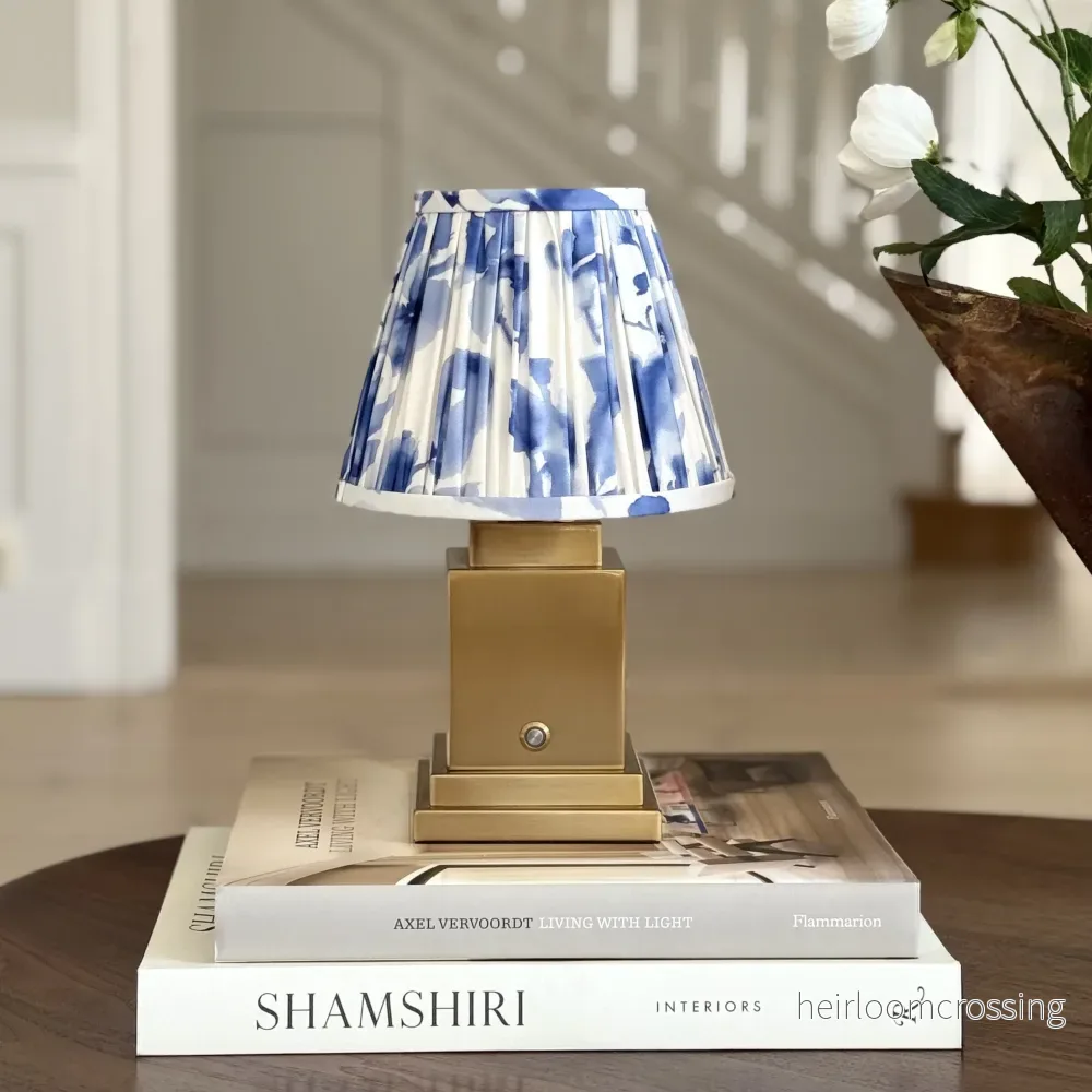 Athena Rechargeable Table Lamp (Blue Magnolia)