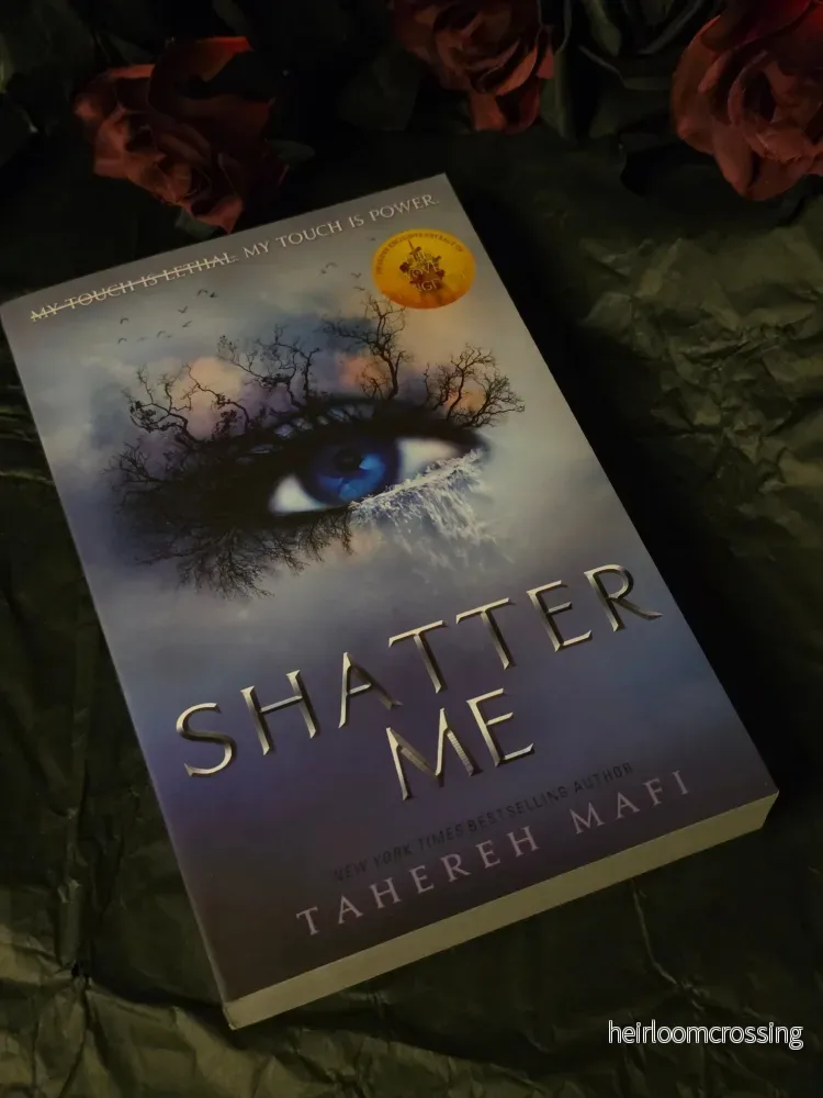 Shatter Me (Shatter Me #1), by Tahereh Mafi (softback, english edition) Shatter Me (Shatter Me #1), by Tahereh Mafi (softback, english edition)