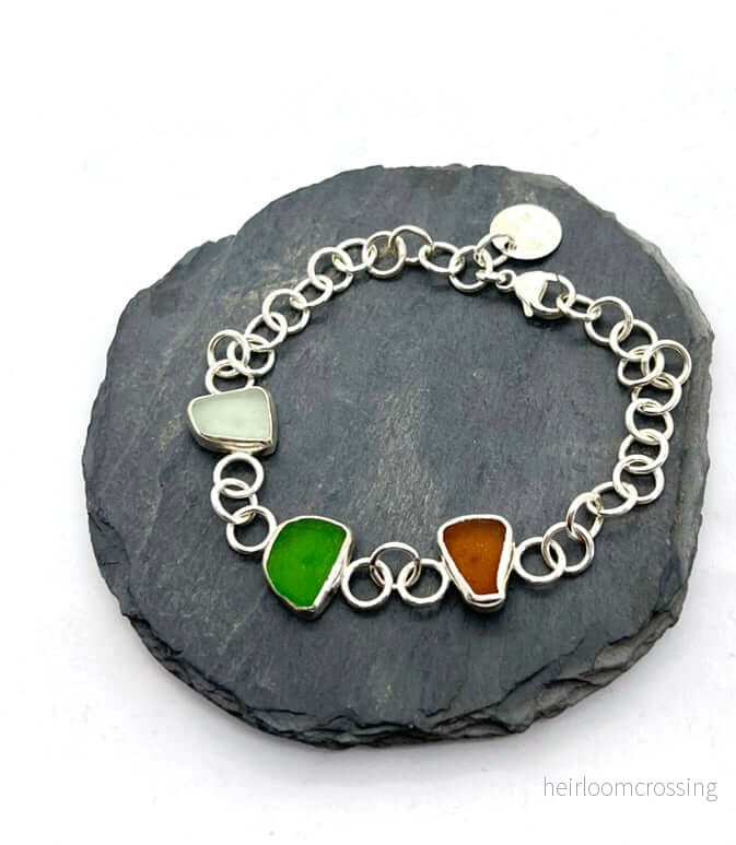 Silverarmband med strandglas i tre färger