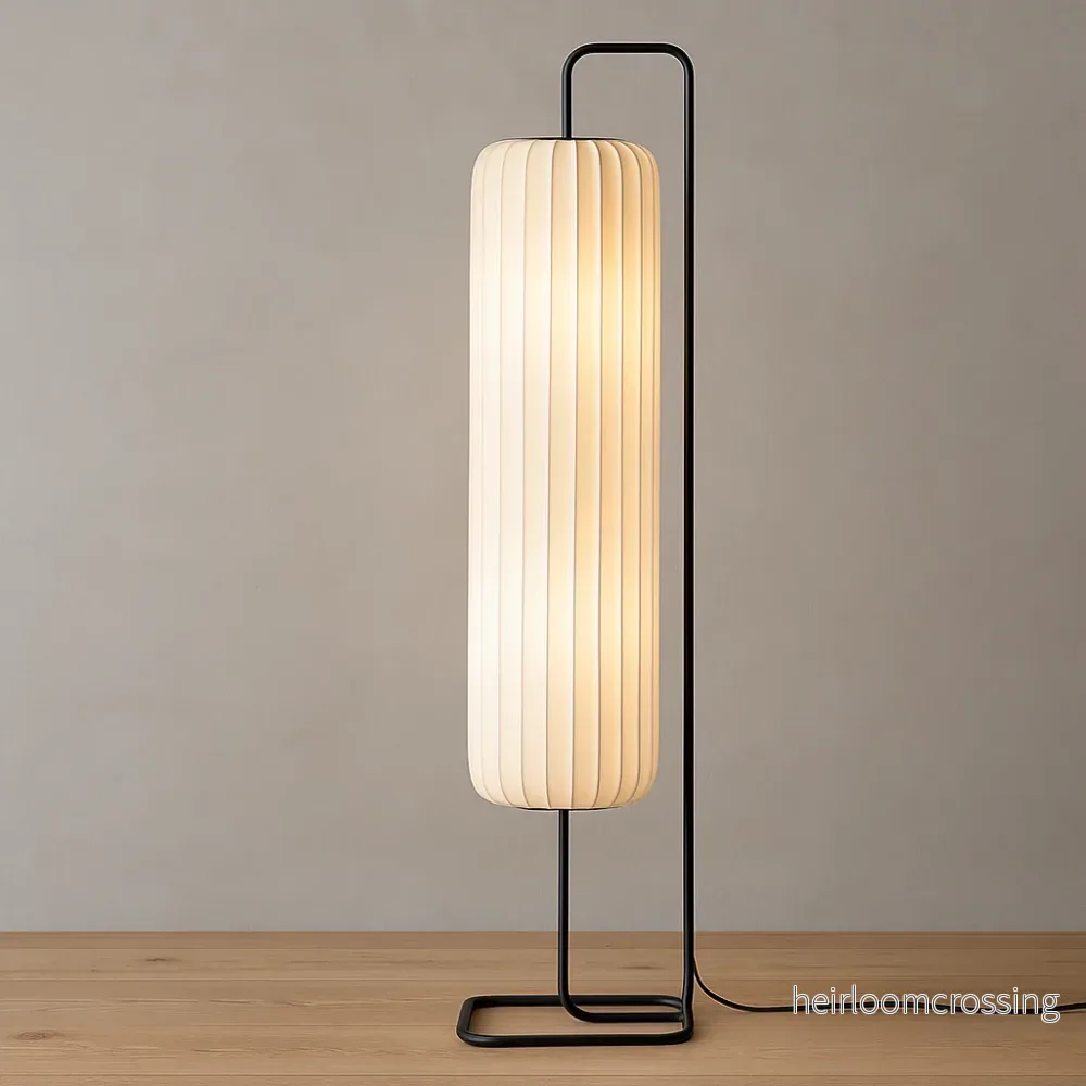 Golvlampa i siden – japansk stil med mjukt LED-ljus