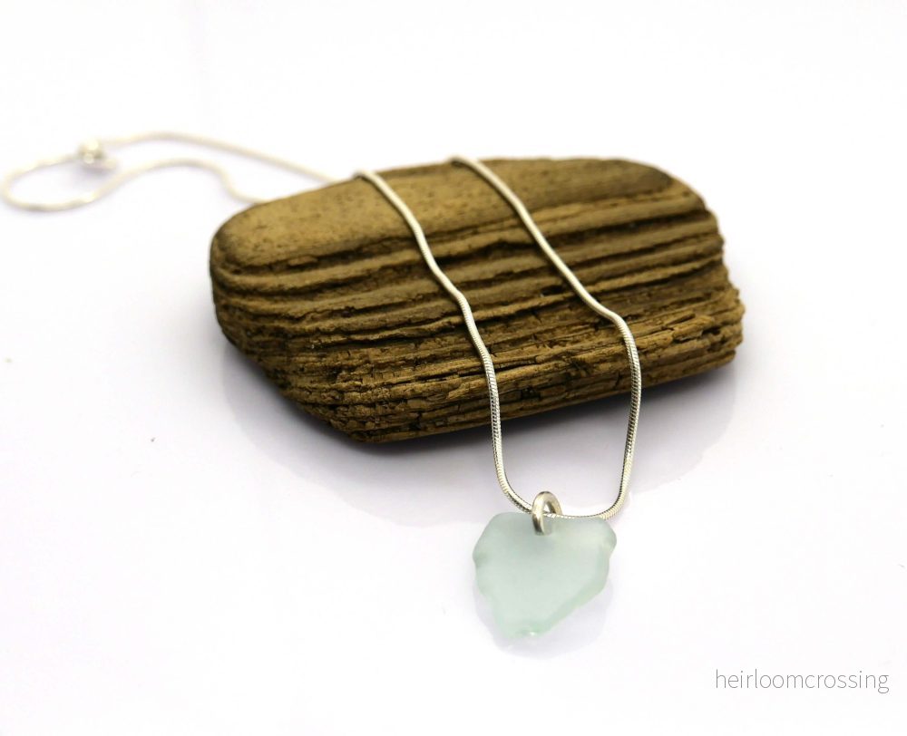 Silverhalsband med strandglas Ljus Aqua Silverhalsband med strandglas Ljus Aqua