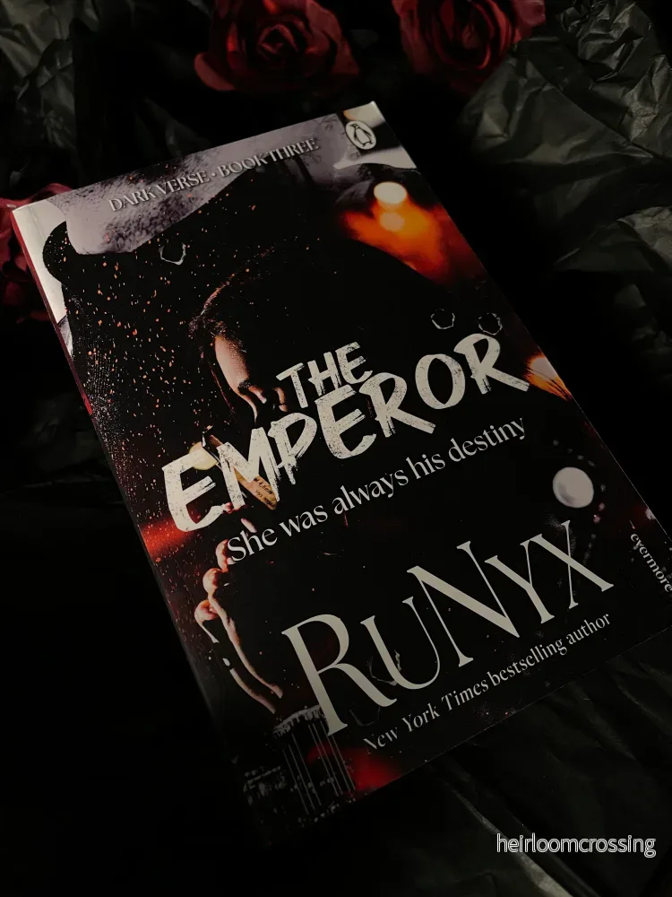 The Emperor, av RuNyx (pocketutgåva, engelsk utgåva)