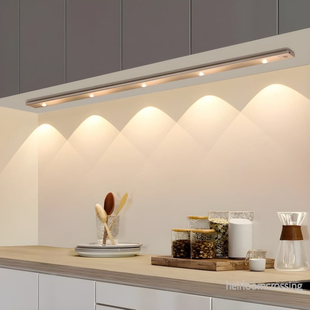 Kabelslöst LED-ljuskälla med rörelsesensor – LumiSense Kabelslöst LED-ljuskälla med rörelsesensor – LumiSense