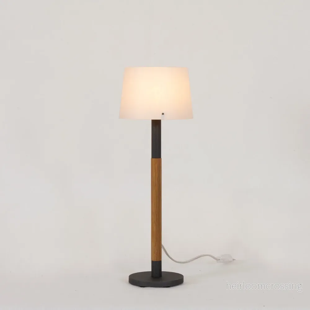 Z trä bordslampa liten ek Z trä bordslampa liten ek