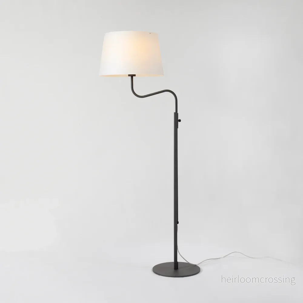 Vega golvlampa svängd Vega golvlampa svängd