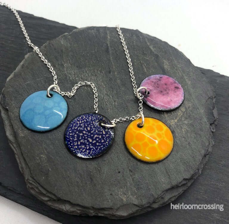 Halsband med glasemalj Candy Halsband med glasemalj Candy
