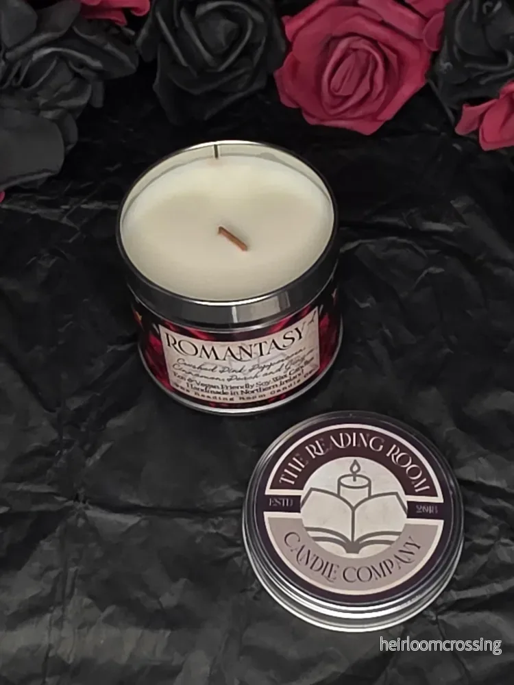 Romantasy – Scented Soy Candle Romantasy – Scented Soy Candle