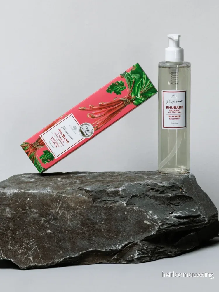 Rabarberschampo med Aloe Vera – för Torrt Hår, 250 ml Rabarberschampo med Aloe Vera – för Torrt Hår, 250 ml