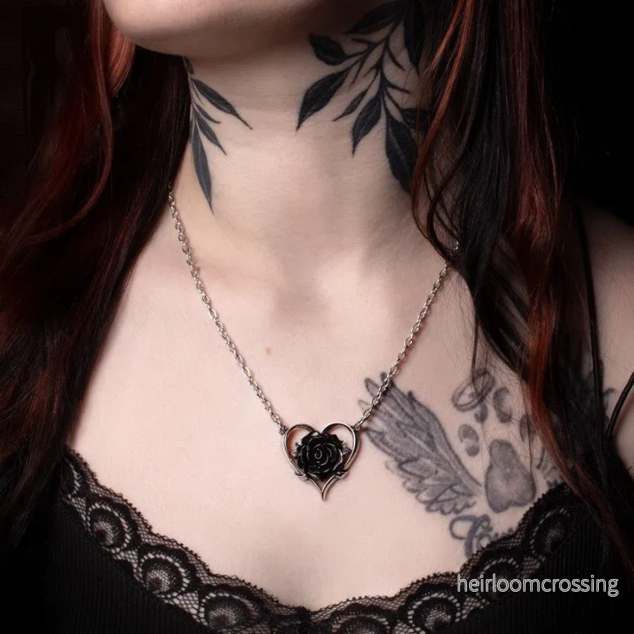 Heart of Blackness (necklace) Heart of Blackness (necklace)
