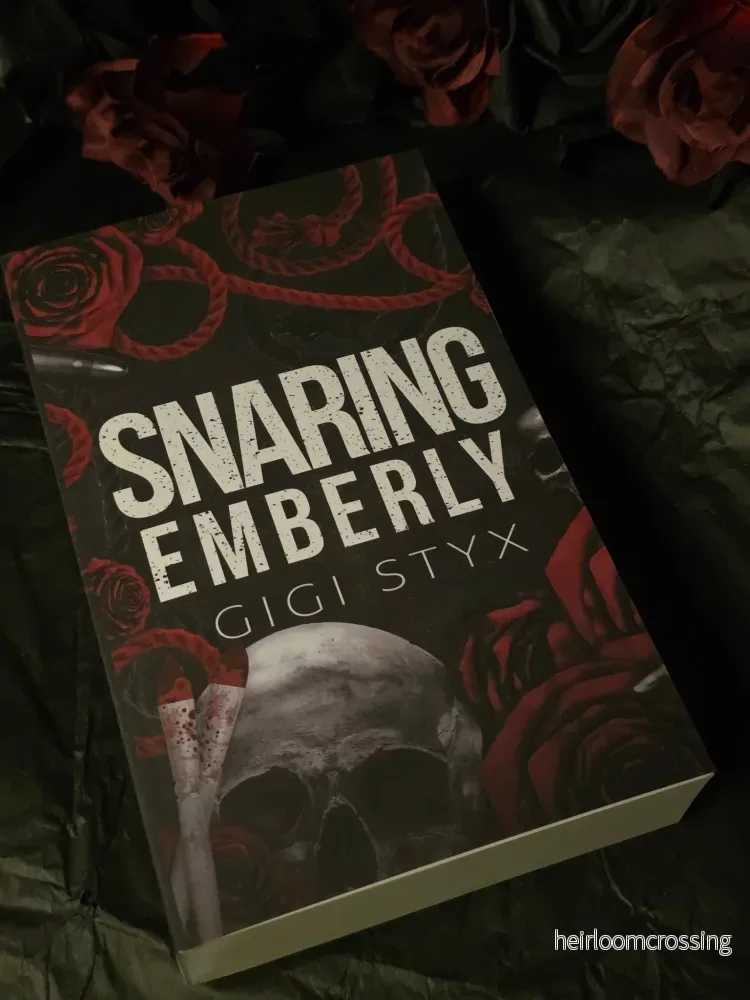 Snaring Emberly (Morally Black #2), by Gigi Styx (softback, english edition)