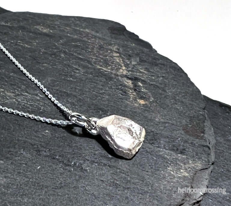 Silverhalsband med berlock Nugget-1 Silverhalsband med berlock Nugget-1