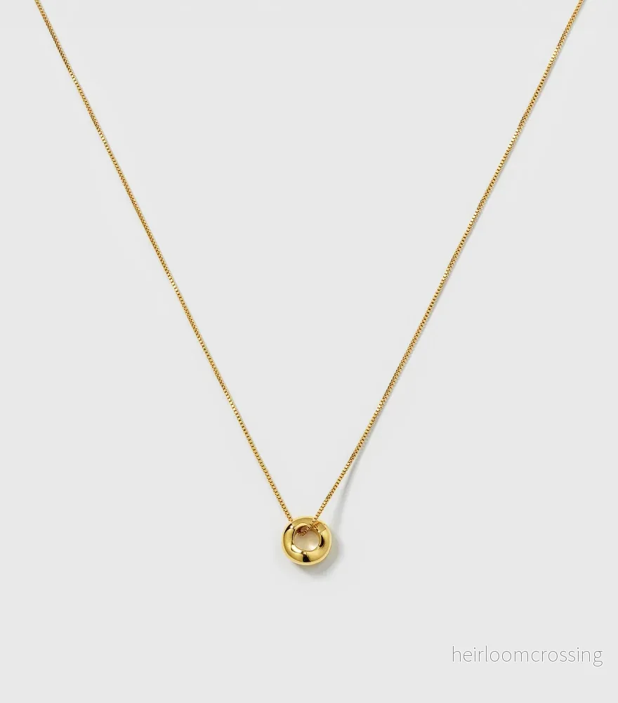 Bolded Wavy Necklace Bolded Wavy Necklace