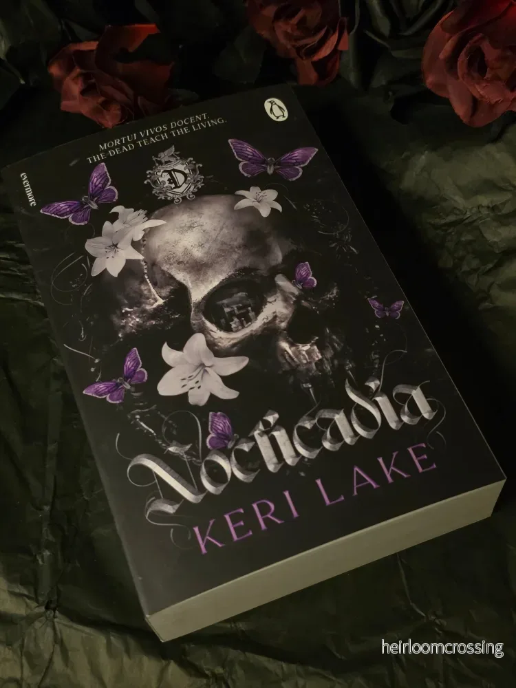Nocticadia, by Keri Lake (softback, english edition) Nocticadia, by Keri Lake (softback, english edition)