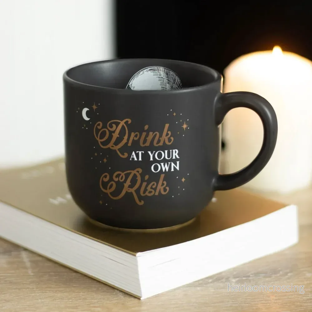 Drink At Your Own Risk - Gotisk keramikmugg, 360 ml