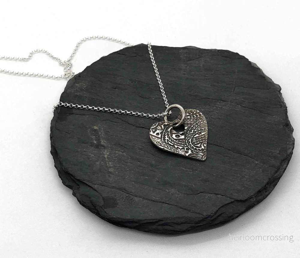 Silverhalsband med paisley-mönster nr 1 Silverhalsband med paisley-mönster nr 1
