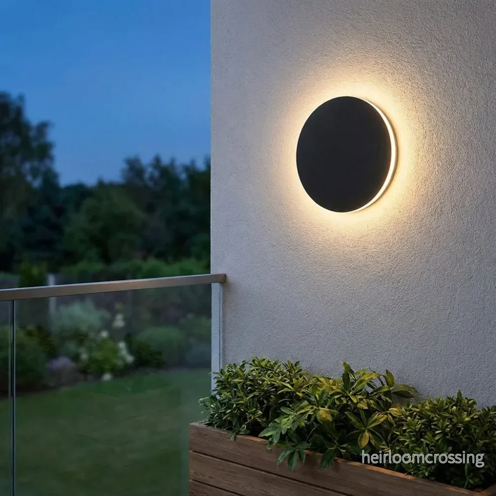 Modern rund vägglampa - Solunex