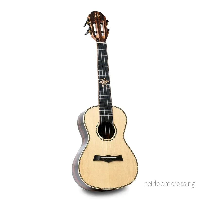 Ebony och solid gran – Konsertukulele Ebony och solid gran – Konsertukulele