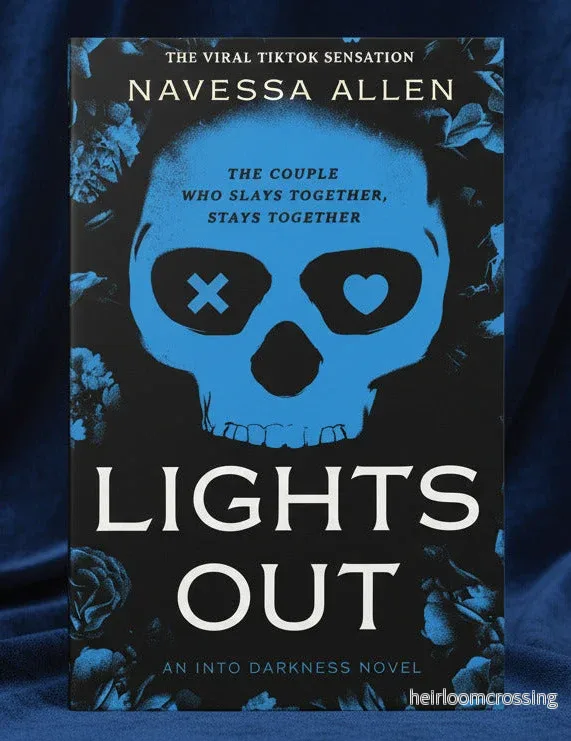 Lights Out, Navessa Allen (pocketutgåva, engelska)