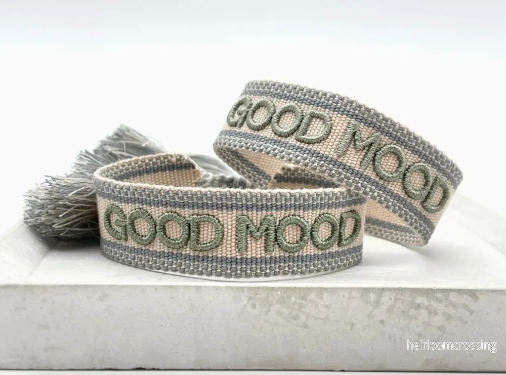 Tygarmband ”Good Mood” Tygarmband ”Good Mood”