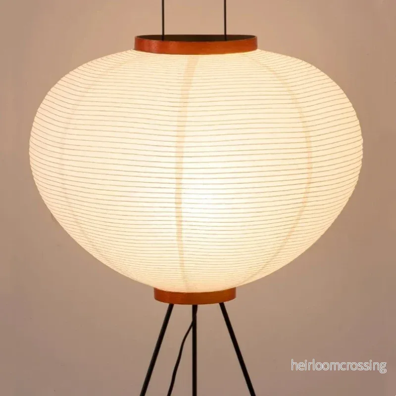 Golvlampa i rispapper – Noguchi Akari i minimalistisk vintagestil - Bild 3