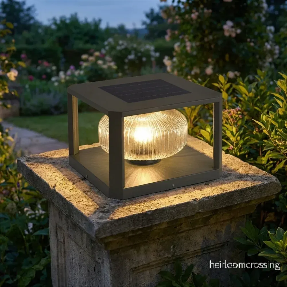 Modern kub-postlampa – Solaraeon