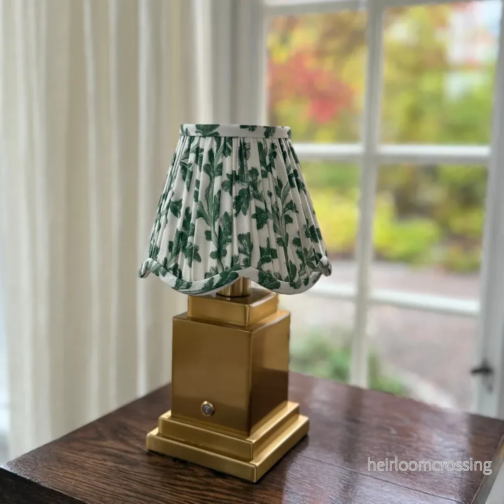 Athena Rechargeable Table Lamp (Botanica Scallop) Athena Rechargeable Table Lamp (Botanica Scallop)