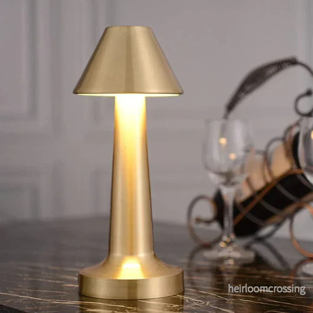 Modern bordslampa - SleekGlow