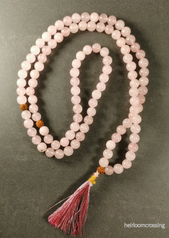 Rosenkvarts Mala med Rudraksha Rosenkvarts Mala med Rudraksha
