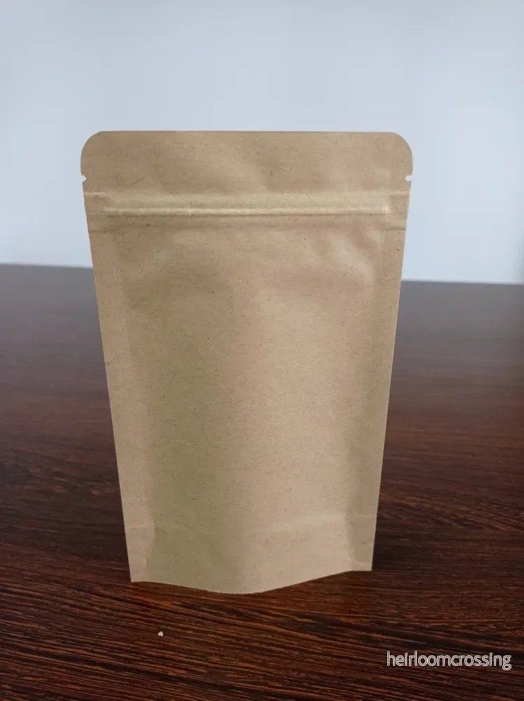 Mylarpåse 2,5 deciliter Kraftpapper (11×18,5 cm) Stående påse med ziplock, 50 pack Mylarpåse 2,5 deciliter Kraftpapper (11×18,5 cm) Stående påse med ziplock, 50 pack