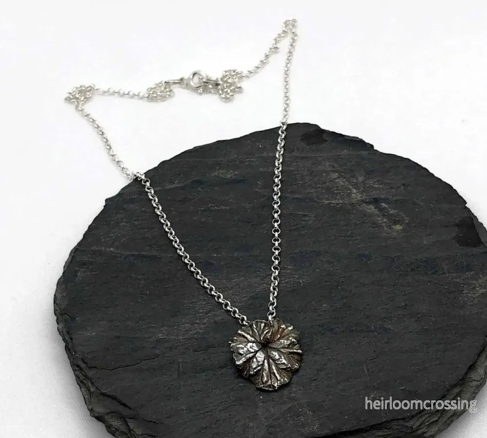 Silverhalsband Pelargon 7 Silverhalsband Pelargon 7
