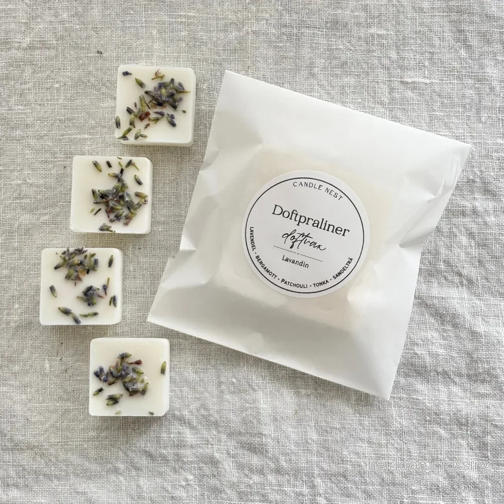 Doftvax –lavendel & patchouli för aromalampa – Lavandin (4 Doftpraliner™) Doftvax –lavendel & patchouli för aromalampa – Lavandin (4 Doftpraliner™)