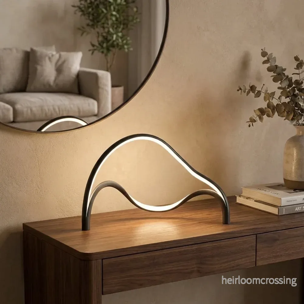 Modern skulptural bordslampa - Arcelle